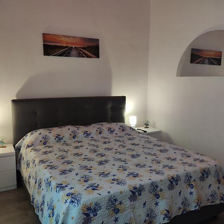 Ferienwohnung Tra Il Mare E Il Borgo - Pulsano Exterior foto